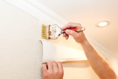 Pose de papier peint à la Bastide-sur-l'Hers — revêtements muraux et toiles de verre